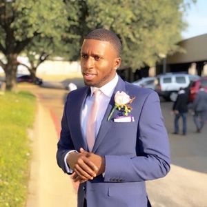 Meet your Posher, Ayo